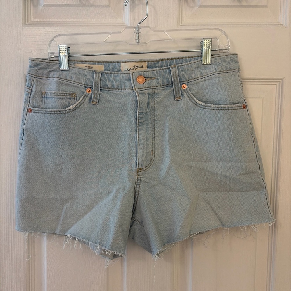Universal Thread Light Wash Denim midi Shorts